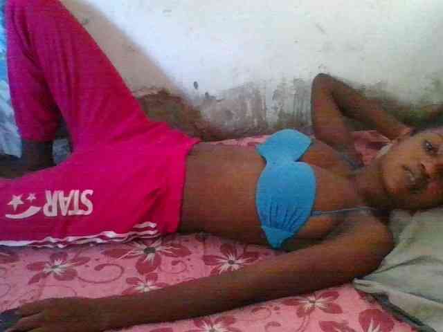 LovelyBlackGirl webcam