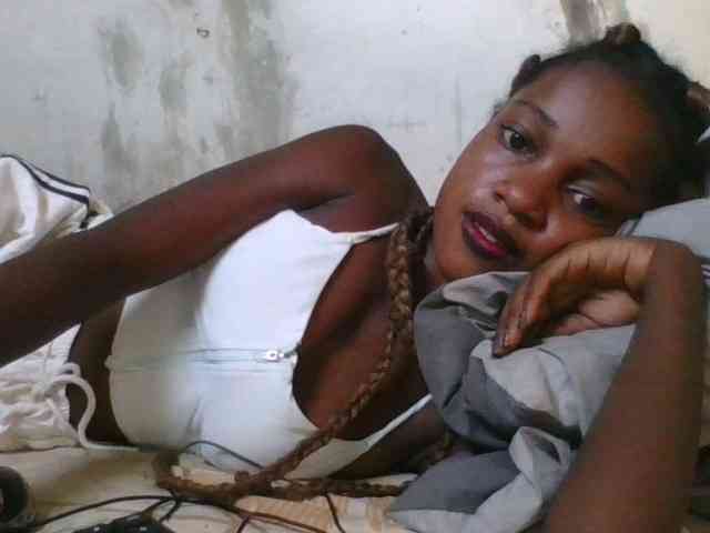 LovelyBlackGirl webcam