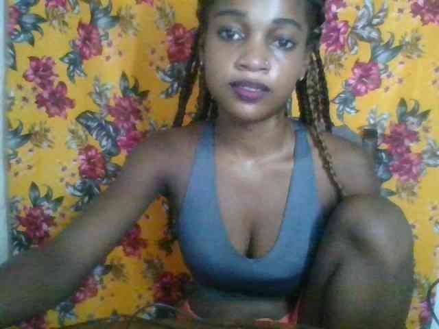 LovelyBlackGirl webcam