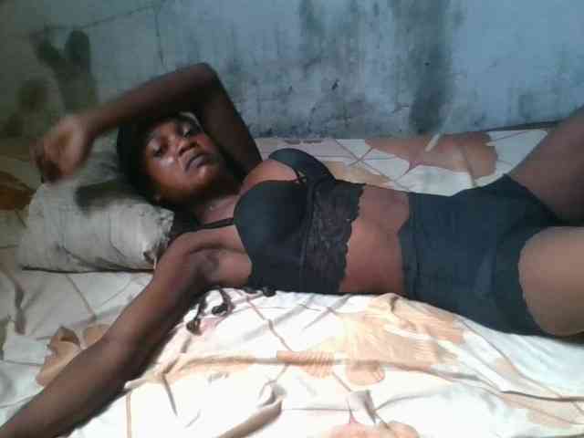 LovelyBlackGirl webcam