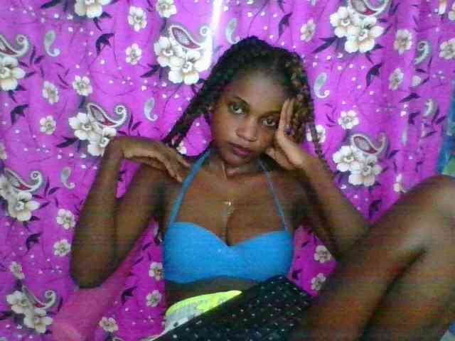 LovelyBlackGirl webcam