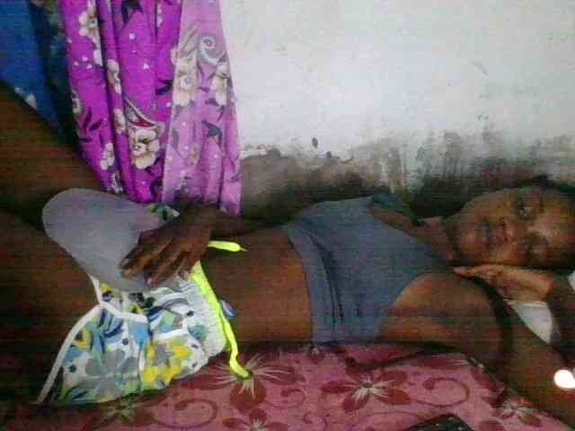 LovelyBlackGirl webcam