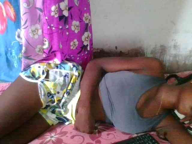 LovelyBlackGirl webcam