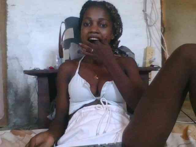 LovelyBlackGirl webcam