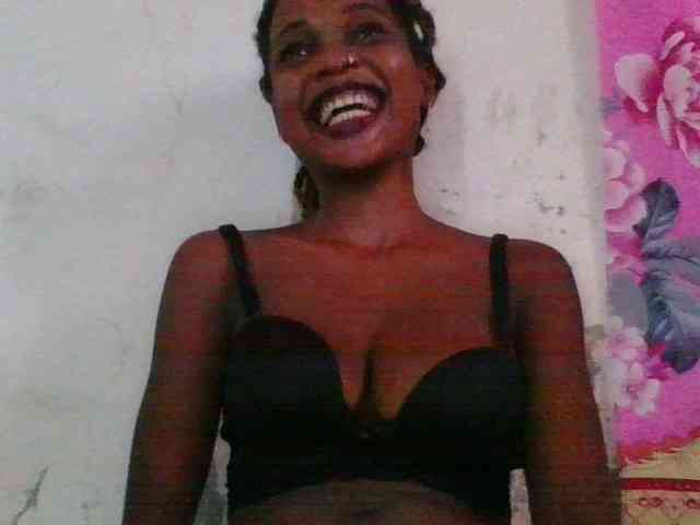 LovelyBlackGirl webcam