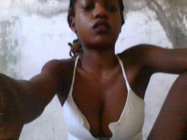 LovelyBlackGirl webcam