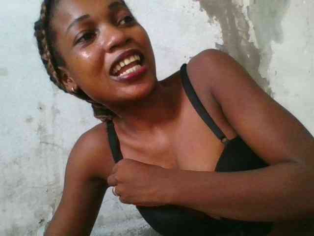 LovelyBlackGirl webcam