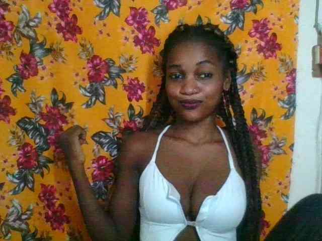 LovelyBlackGirl webcam