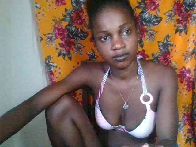 LovelyBlackGirl webcam