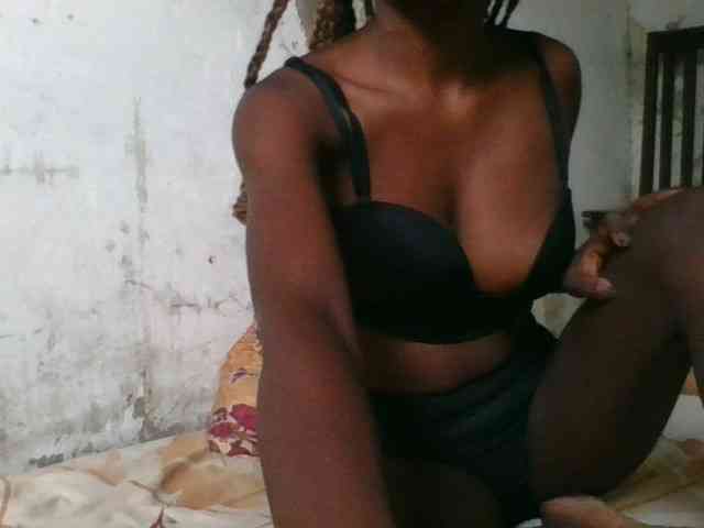 LovelyBlackGirl webcam