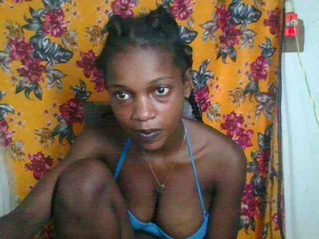 LovelyBlackGirl webcam