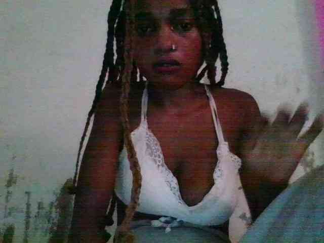 LovelyBlackGirl webcam