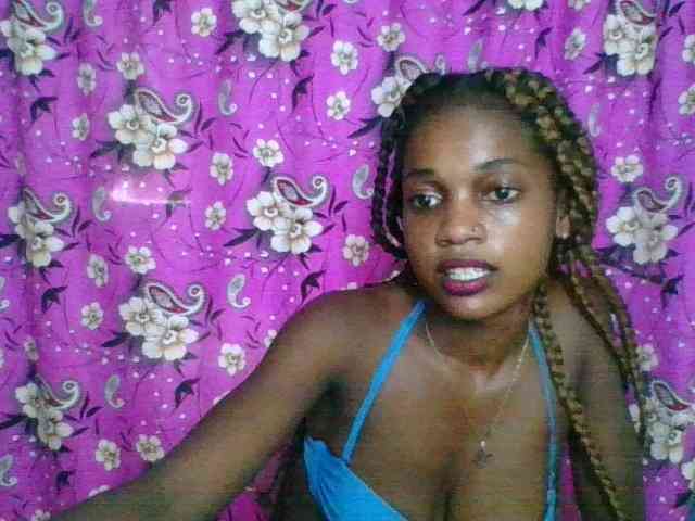 LovelyBlackGirl webcam