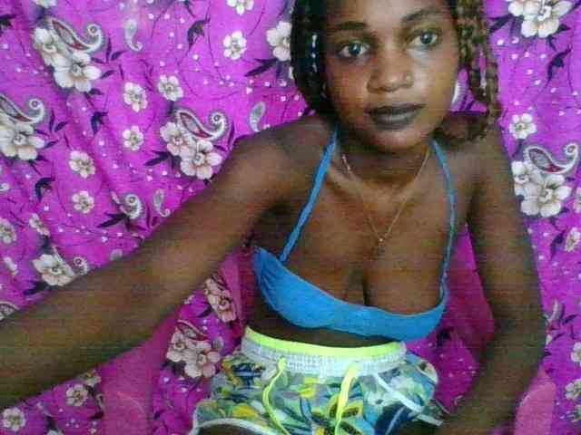 LovelyBlackGirl webcam