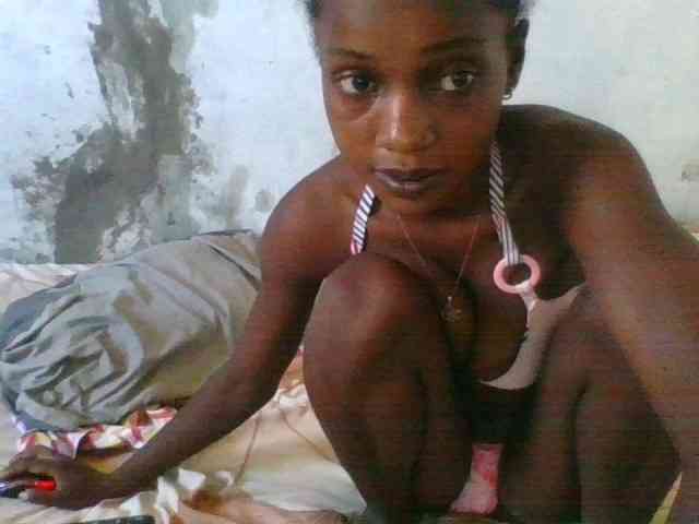 LovelyBlackGirl webcam