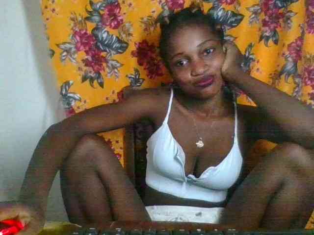 LovelyBlackGirl webcam