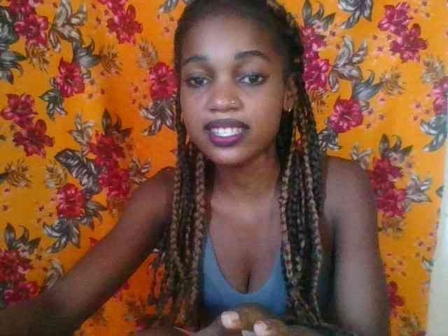 LovelyBlackGirl webcam