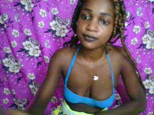 LovelyBlackGirl webcam