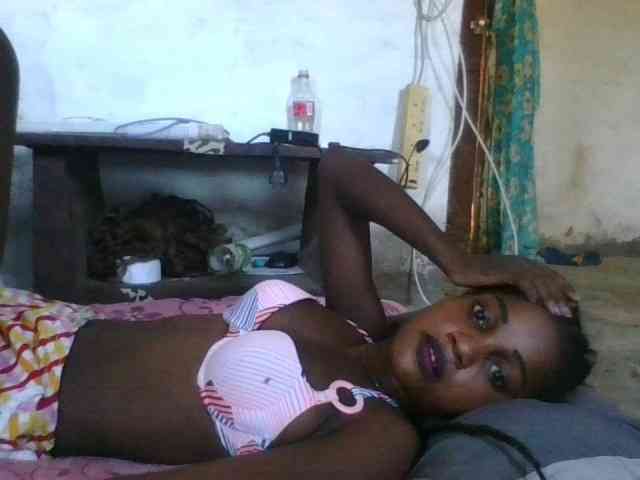 LovelyBlackGirl webcam