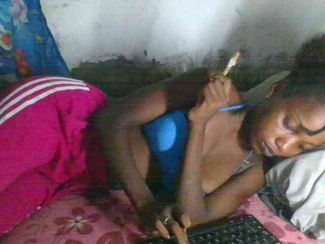 LovelyBlackGirl webcam