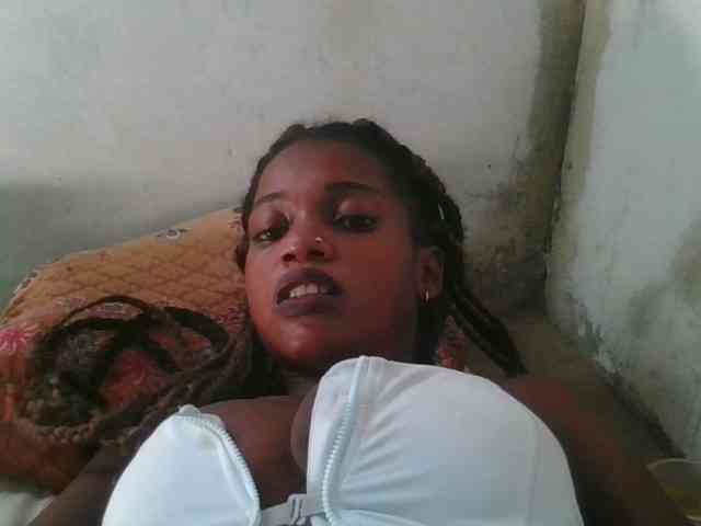 LovelyBlackGirl webcam