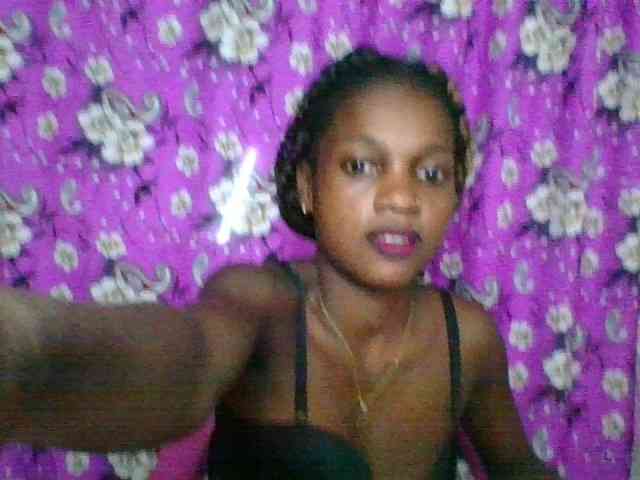 LovelyBlackGirl webcam