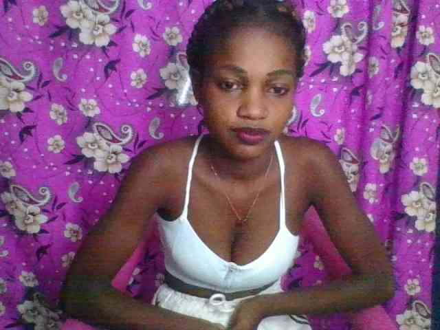 LovelyBlackGirl webcam