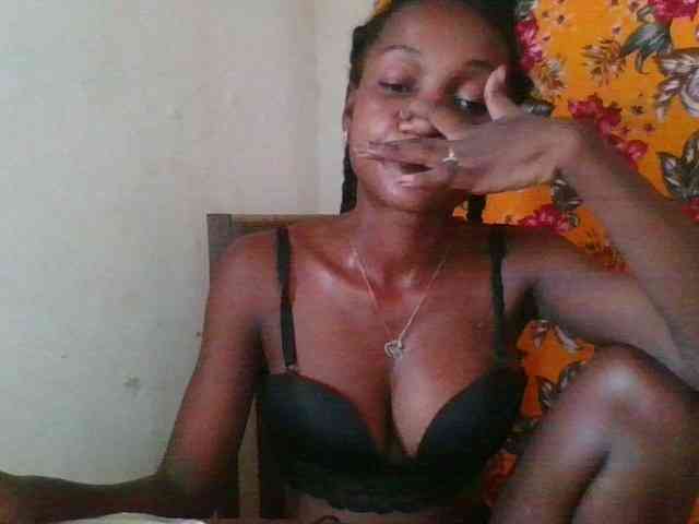 LovelyBlackGirl webcam