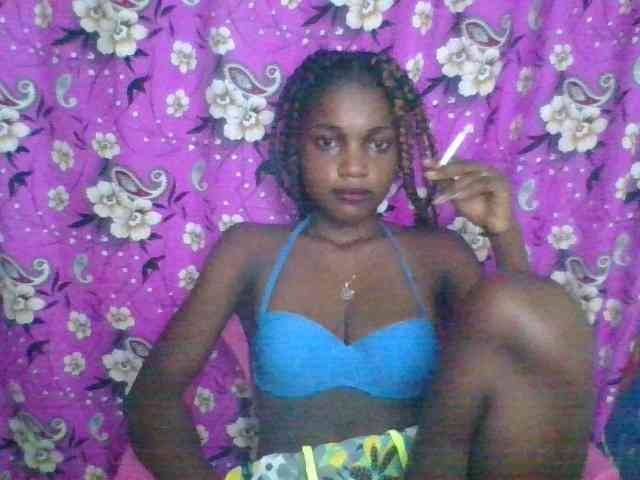 LovelyBlackGirl webcam