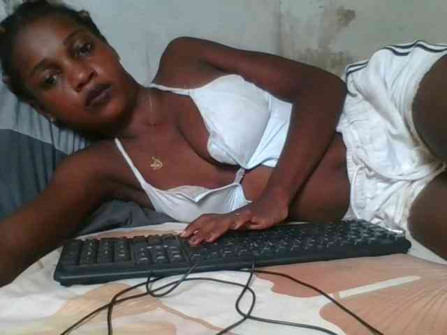 LovelyBlackGirl webcam