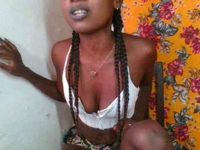 LovelyBlackGirl webcam