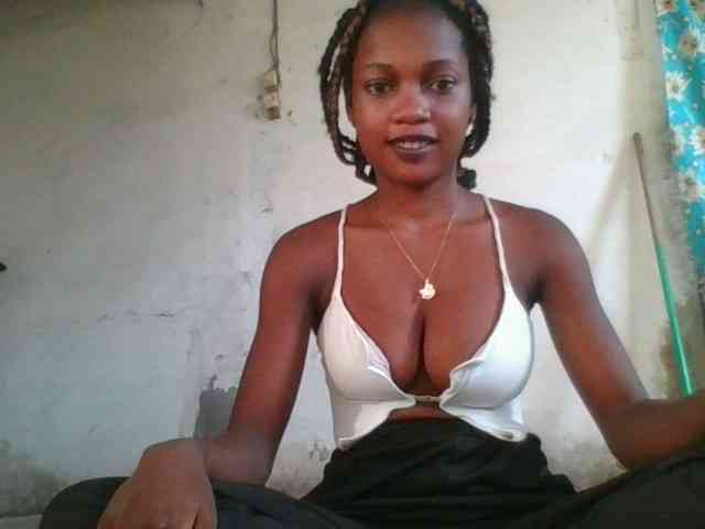 LovelyBlackGirl webcam