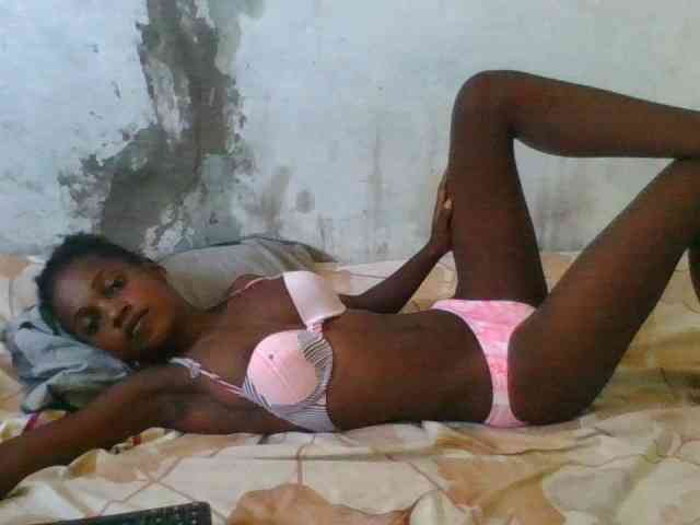 LovelyBlackGirl webcam