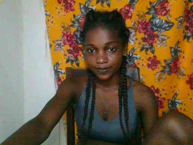 LovelyBlackGirl webcam