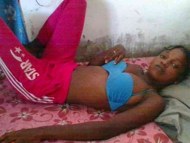 LovelyBlackGirl webcam