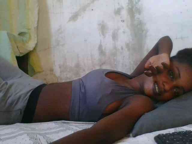 LovelyBlackGirl webcam