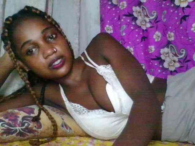 LovelyBlackGirl webcam