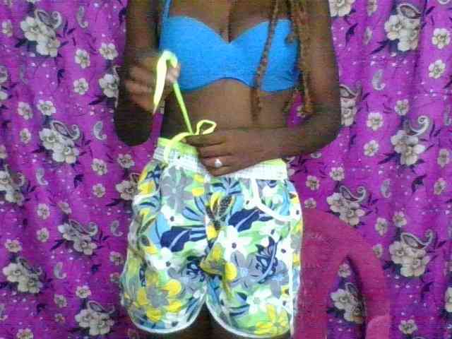 LovelyBlackGirl webcam