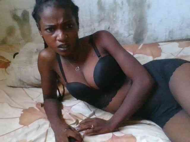 LovelyBlackGirl webcam