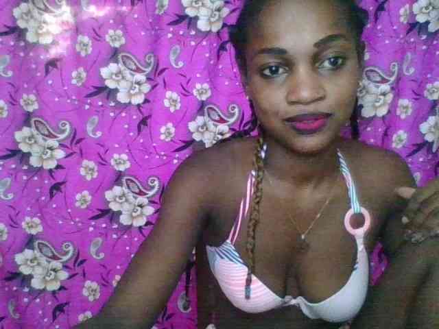 LovelyBlackGirl webcam