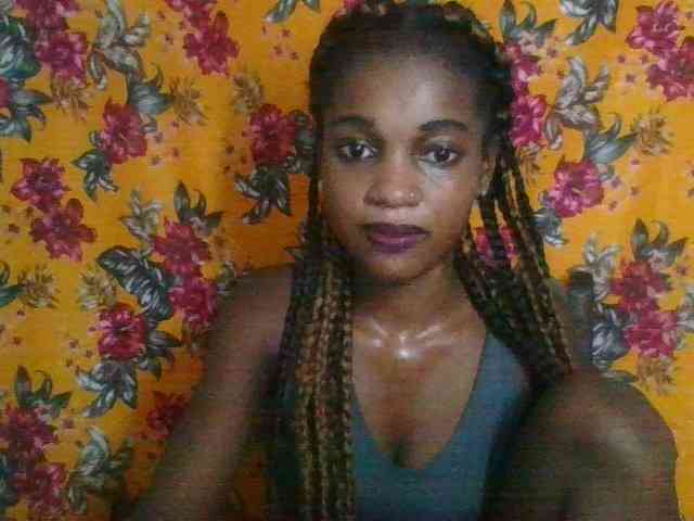 LovelyBlackGirl webcam