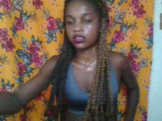 LovelyBlackGirl webcam