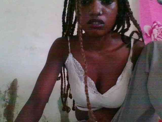 LovelyBlackGirl webcam