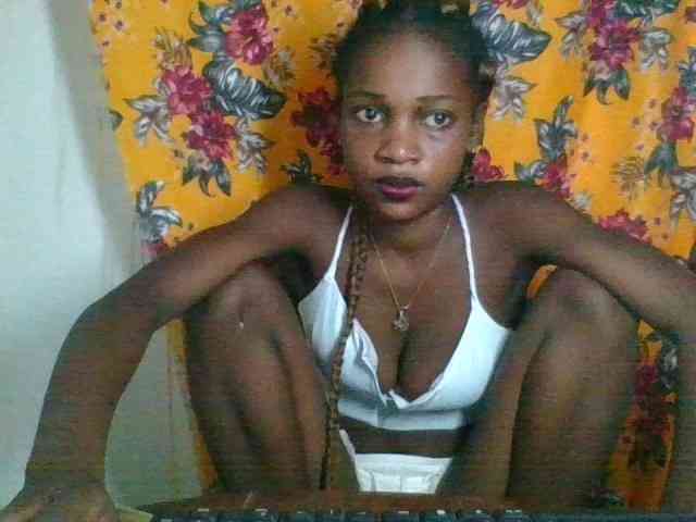 LovelyBlackGirl webcam