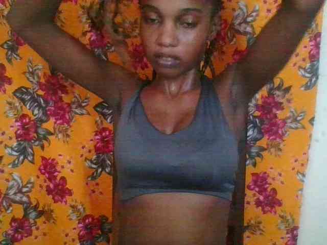 LovelyBlackGirl webcam