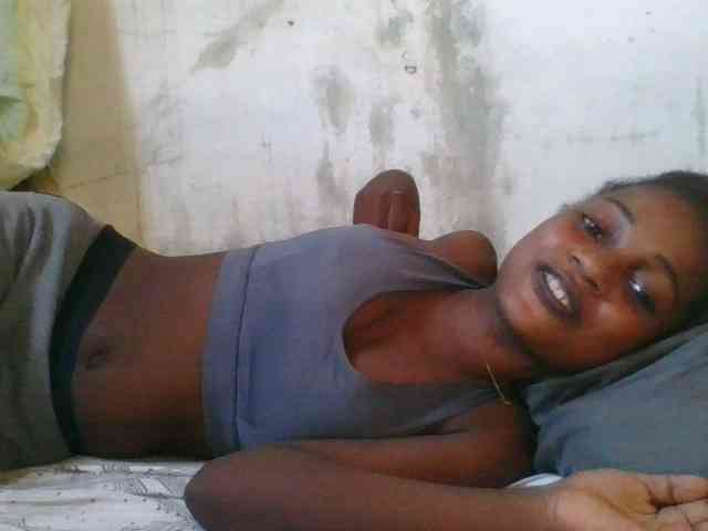 LovelyBlackGirl webcam