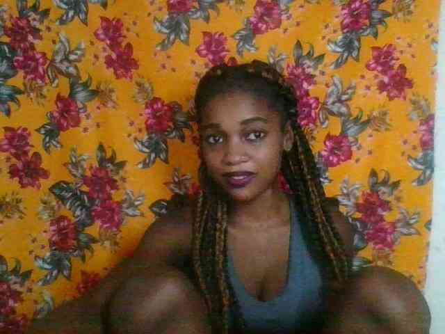 LovelyBlackGirl webcam