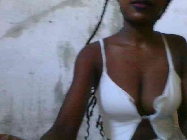 LovelyBlackGirl webcam