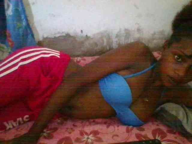 LovelyBlackGirl webcam