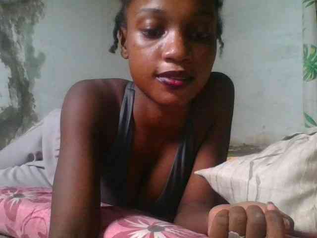 LovelyBlackGirl webcam